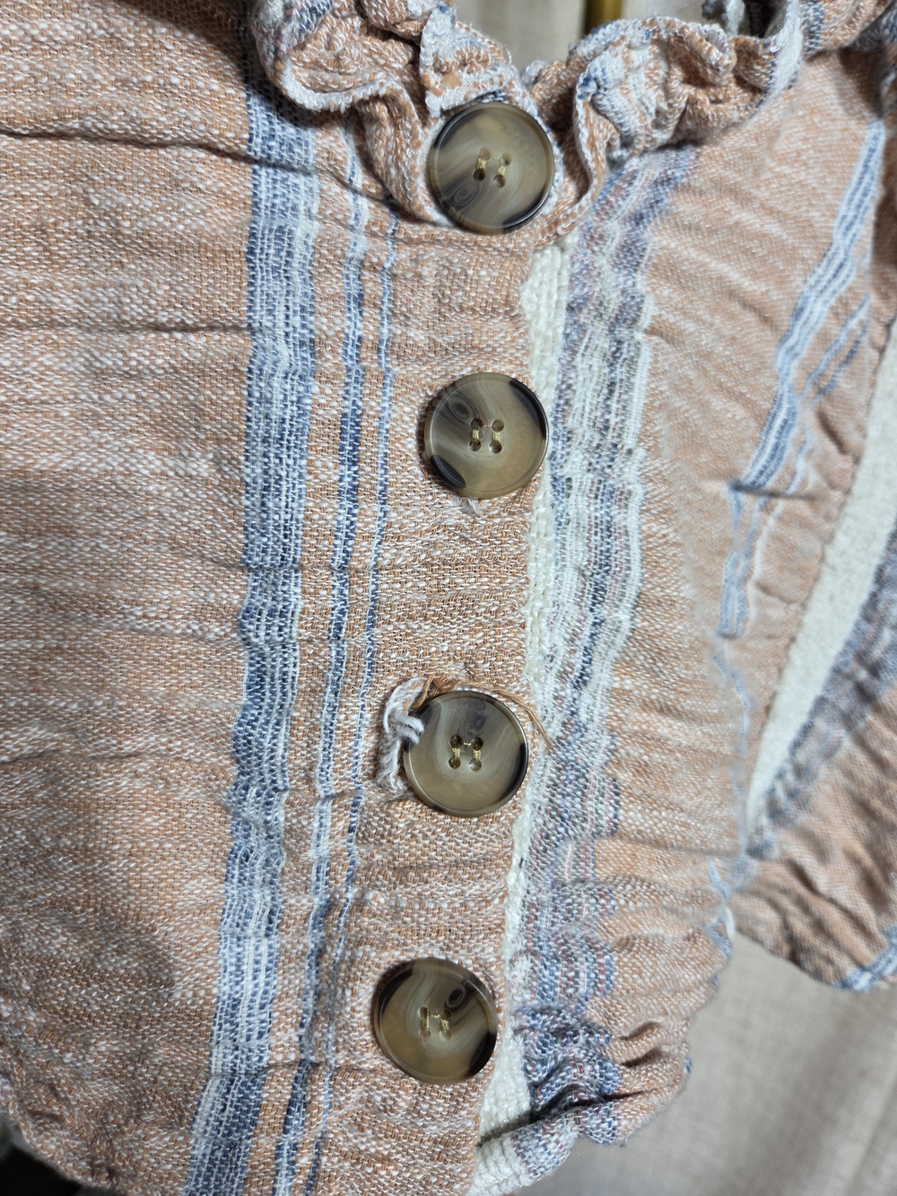 Hummingbird Striped Ruffle Button-Front Crop Tank - Blush & Light Blue - Picture 3 of 4